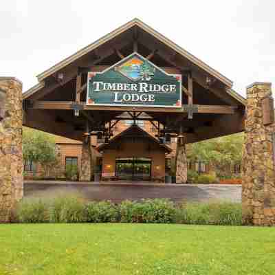 Timber Ridge Lodge and Waterpark Hotel Exterior