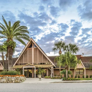 Hilton Vacation Club Polynesian Isles Kissimmee Отели рядом с достопримечательностью «Парк аттракционов Олд-Таун»