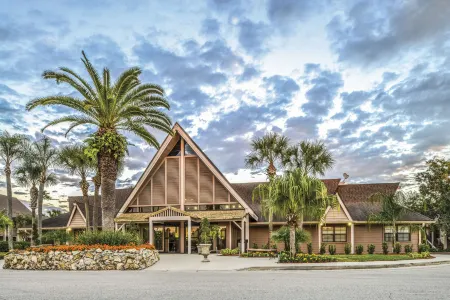 Hilton Vacation Club Polynesian Isles Kissimmee Отели рядом с достопримечательностью «Олд Таун»