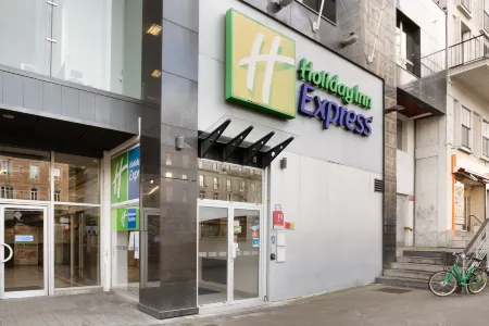 Holiday Inn Express Amiens Отели рядом с достопримечательностью «Парк Сен-Пьер»
