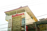 RedDoorz Plus Near Malang Airport