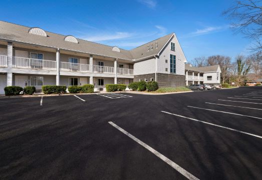 1. 로드웨이 인..