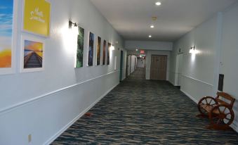 Days Inn & Suites by Wyndham Sikeston