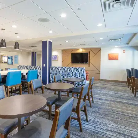 Holiday Inn Express & Suites JACKSONVILLE AIRPORT by IHG