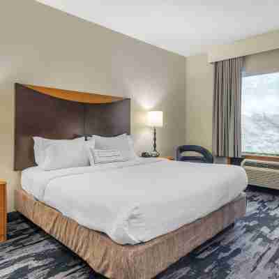 Fairfield Inn & Suites Commerce Rooms