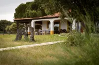 Eco-Lodge en la Reserva Privada Campanarios de Azaba - Proyecto de Conservación - ヴィラ