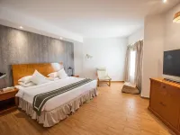 BM Beach Hotel Hotels near RAKgas