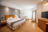 BM Beach Hotel