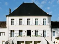 Domaine de Roullet Отели в г. Рулле-Сент-Эстеф