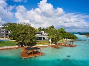 Cristalino Lagoon Front Hotel, Restaurant & Spa