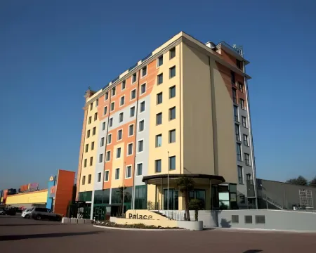 Vercelli Palace Hotel Hotel a Vercelli