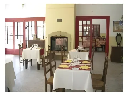 Artemia Aigues-Mortes - Hotel Avec Piscine