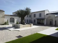 Château La Rose Perrière Hôtels à : Saint-Seurin-sur-l'Isle