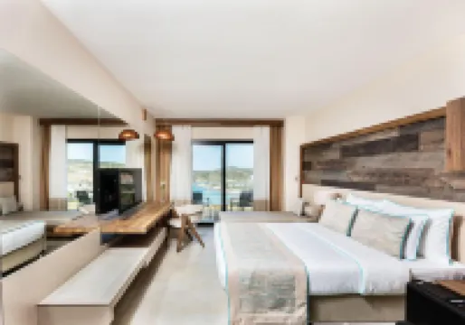 Design Plus Seya Beach Hotel