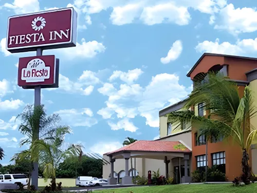 Fiesta Inn Poza Rica - parking