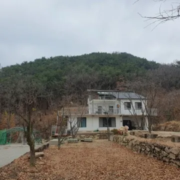 Ganghwa Island Healing Hill Pension Отели рядом с достопримечательностью «Горная крепость Канхва»