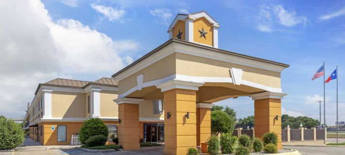 Best Western Inn  Suites Hotele w: Comal County