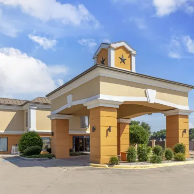 Best Western Inn  Suites Hotels near Schlitterbahn Waterpark New Braunfels