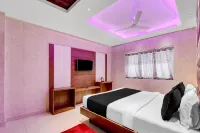 Super Townhouse la Vista Hotels near Kalra Honda Showroom