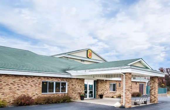 湖城I-10温德姆戴斯酒店