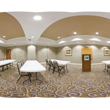 Holiday Inn Express & Suites Andalusia by IHG