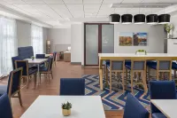 Hampton Inn Fairmont - Bintang 2
