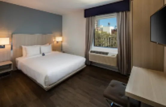 蓋茨比飯店 Honeymoon Antiques附近的飯店