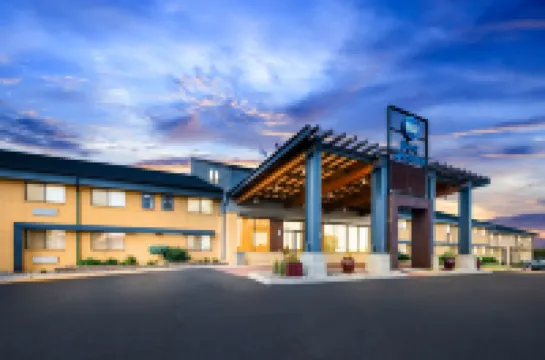 Best Western West Towne Suites