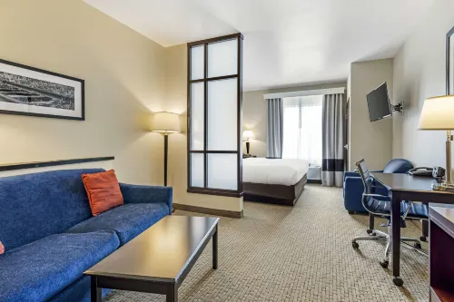 Comfort Suites - Parkplatz