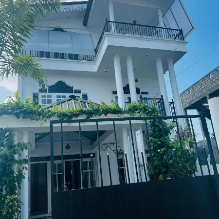 Ramlyn Guesthouse & Restaurant