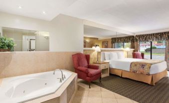 Travelodge by Wyndham Owen Sound