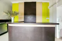 RedDoorz @ Permata Hijau Batu Aji Hotels in Batu Aji