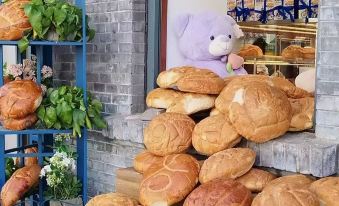 Sushe Five-Minute Walk from Central Avenue and Sophia Apartment (Xiejie Branch)