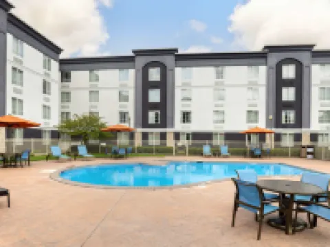 เบสท์เวสเทิร์น พรีเมียร์ ริชมอนด์ซิตี้ เกตเวย์ โรงแรมในริชมอนด์