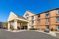 Comfort Inn & Suites Near Tinley Park Amphitheater - 2-Star