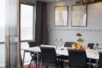Strandflickornas Havshotell Lysekil Hotels in Kungshamn