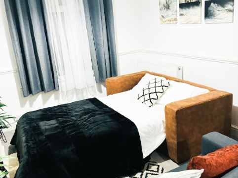 Convenient Home - Sleeps 6 - Parking - Garden
