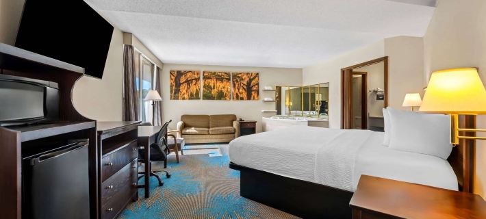 Days Inn by Wyndham Dubuque Hotels in Dubuque County