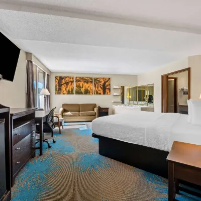 Days Inn by Wyndham Dubuque Hotels near Grand River Center