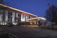 Hampton Inn Cincinnati-Eastgate Hotels near Dollar Tree