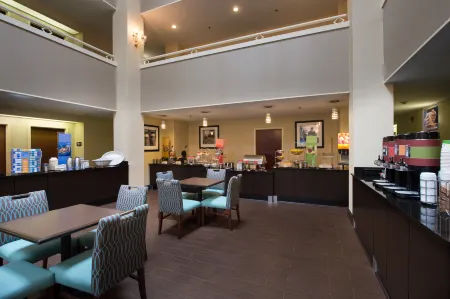 Hampton Inn Cornelia