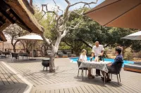 Tuningi Safari Lodge