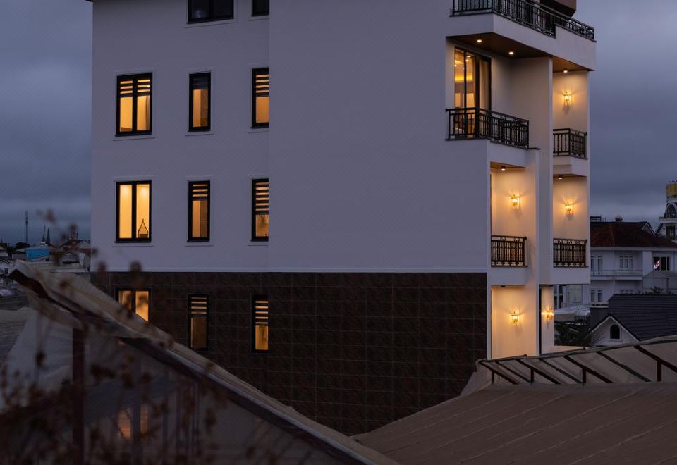 Anteaus Hotel & Apartment Da Lat 썸네일