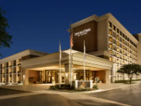 DoubleTree by Hilton McLean Tysons Các khách sạn ở Tysons