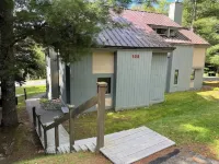 Cozy 5 Bed 3 Bath Townhome across from Loon Mountain