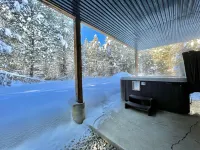 Scenic Luxury on 12 Private Acres at the Grand & Beautiful Natapoc Lodge