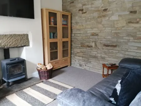 Stunning cosy cottage! Close to Haworth and amenities