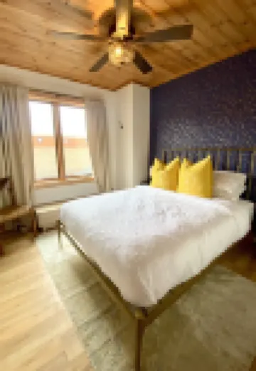 Downtown Sweetwater Suite West