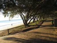 Ocean View Ground floor Apartment across from pristine beach Hotels in Childers