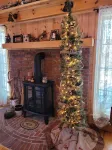 Located in the beautiful Heldebergs, This is a cute little house you will love.